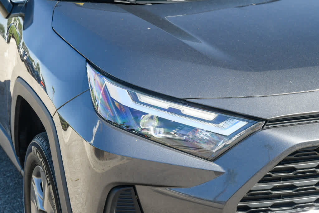 Certified 2024 Toyota RAV4 LE AWD/4WD image 4