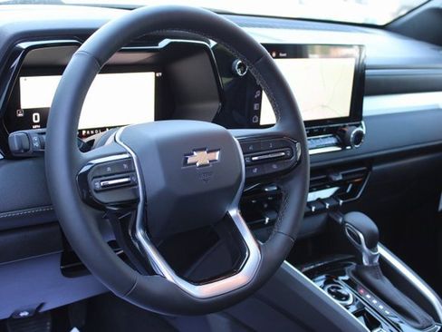 New 2024 Chevrolet Colorado LT w/ LT Convenience Package III image 23