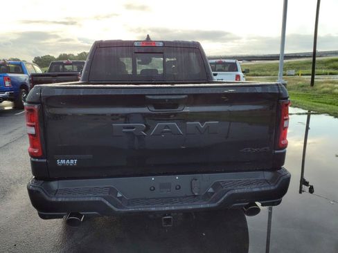 Used 2025 RAM 1500 Big Horn AWD/4WD image 4