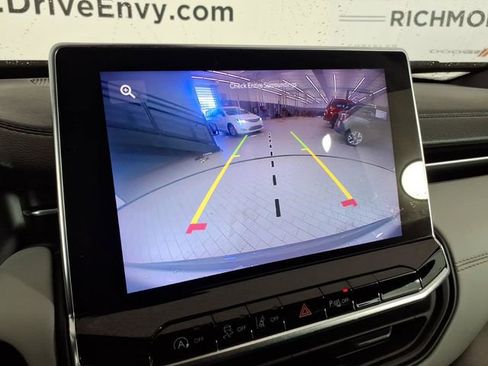 Used 2023 Jeep Compass Limited image 22