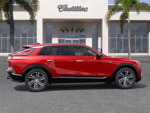 New 2025 Cadillac Lyriq Luxury image 5