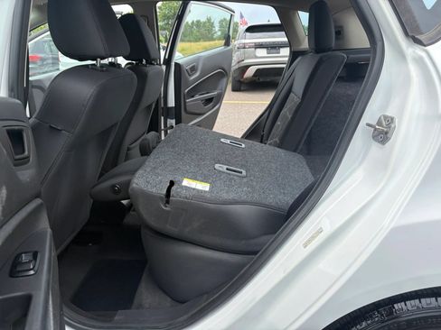 Used 2013 Ford Fiesta SE FWD image 18