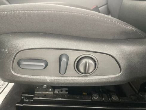 Used 2024 Chevrolet Malibu LT image 34