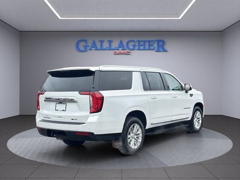 Used 2024 GMC Yukon XL SLT w/ SLT Luxury Package image 4