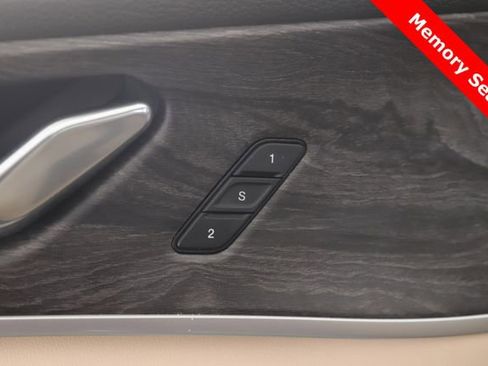 Used 2025 Jeep Grand Cherokee Limited w/ Black Appearance Package image 19