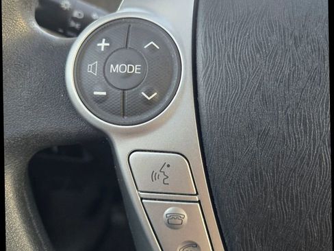 Used 2012 Toyota Prius V Three image 22