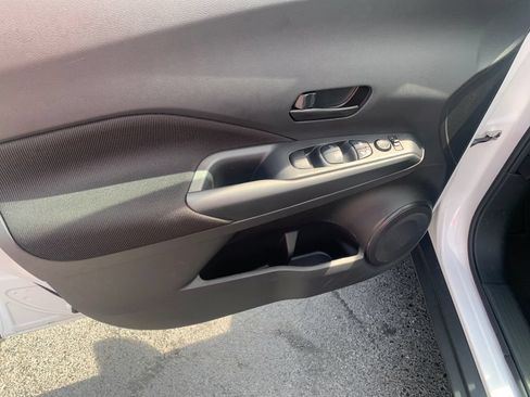 Used 2025 Nissan Kicks Play S FWD image 10