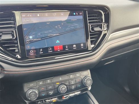 Used 2023 Dodge Durango GT image 23