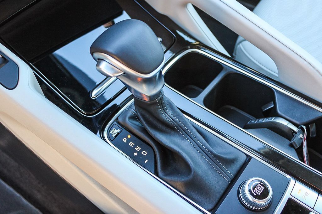 Used 2025 Kia Telluride S FWD image 21