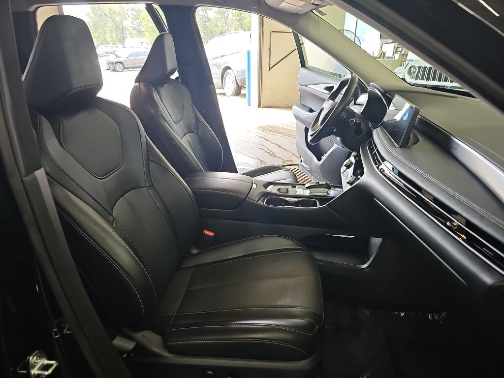 Used 2022 INFINITI QX60 Luxe AWD/4WD image 10