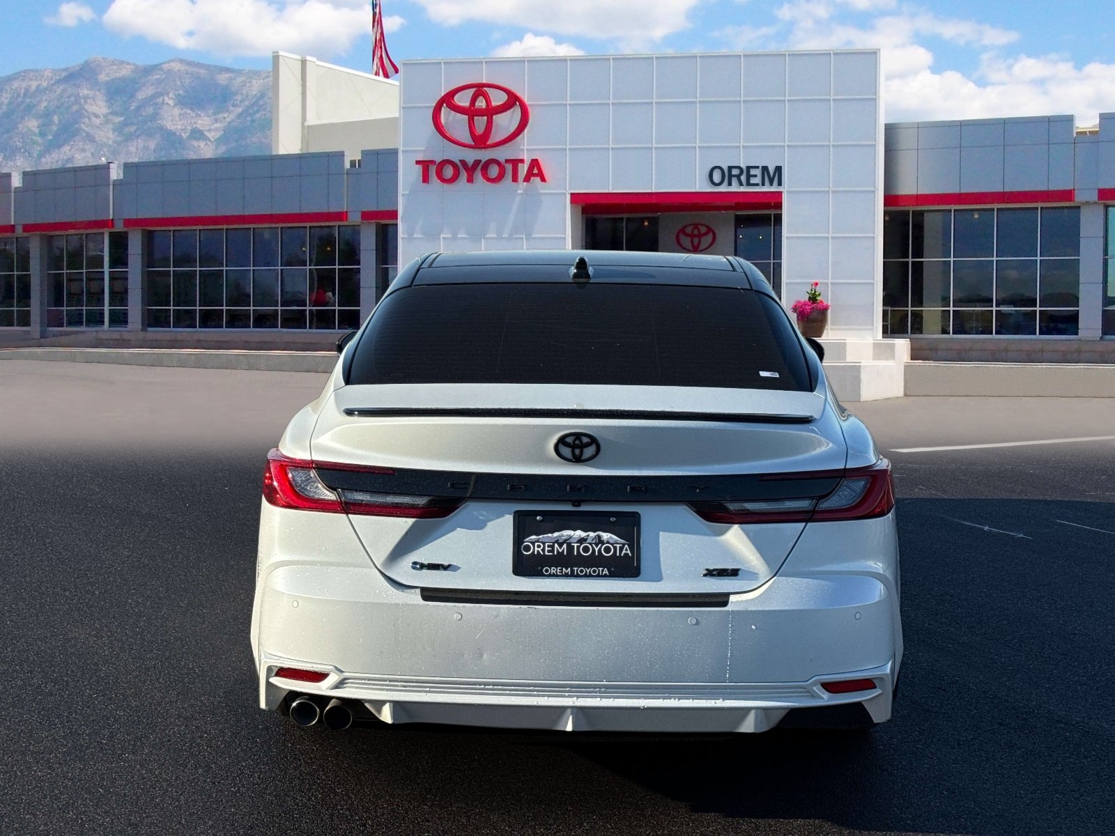 Used 2025 Toyota Camry XSE w/ Premium Plus Package FWD image 4