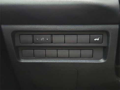 Used 2024 Mitsubishi Outlander SE image 23