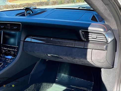 Used 2015 Porsche 911 Carrera 4 GTS image 15