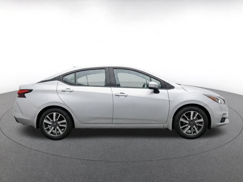 Used 2025 Nissan Versa SV FWD image 10
