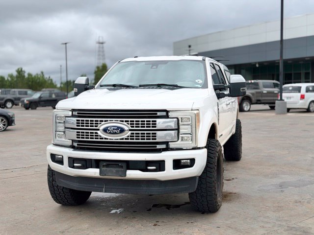 Used 2018 Ford F250 Platinum AWD/4WD image 2