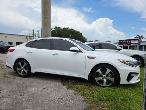 Used 2019 Kia Optima S w/ S Panoramic Sunroof Package FWD image 1
