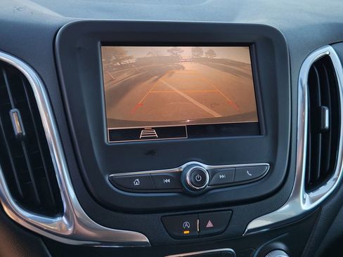 Used 2022 Chevrolet Equinox LT image 21