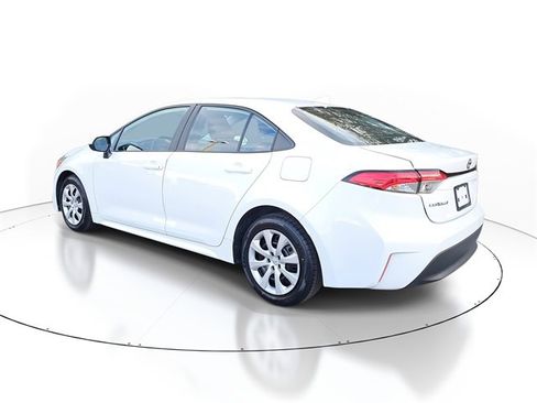 Used 2024 Toyota Corolla LE image 4