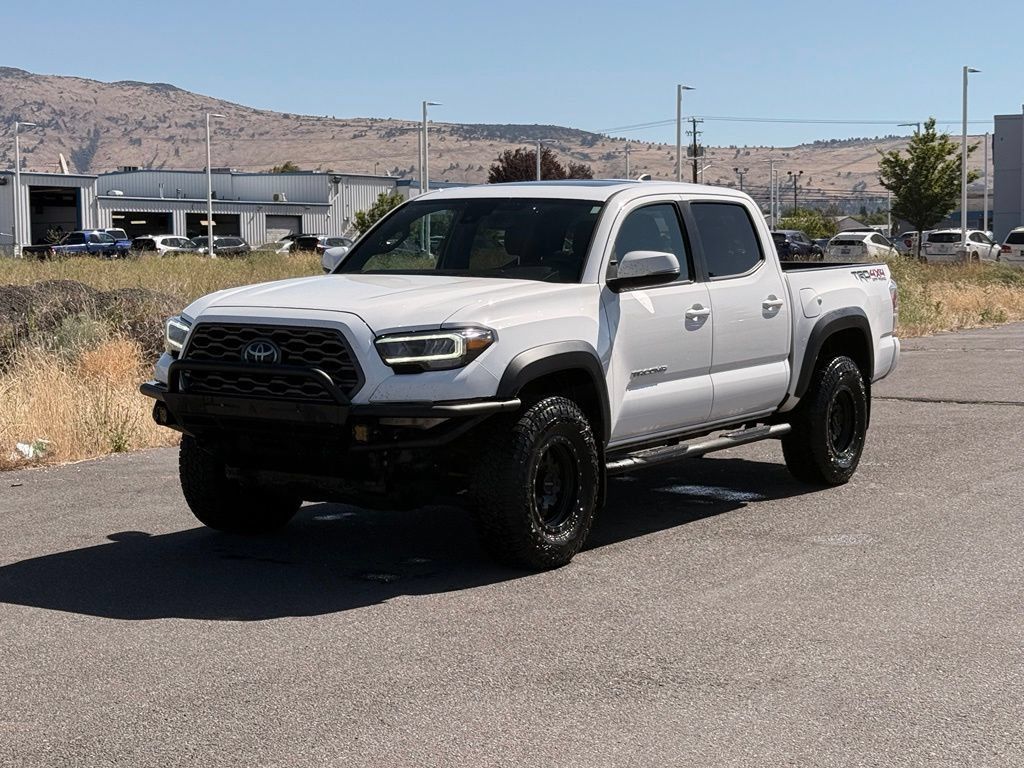 Used 2021 Toyota Tacoma TRD Off-Road w/ TRD Premium Off Road Package AWD/4WD image 8
