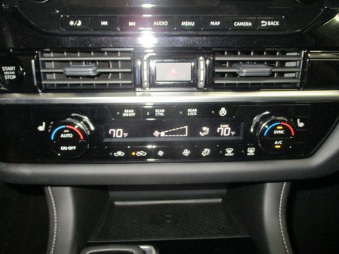 New 2025 Nissan Pathfinder SL image 26