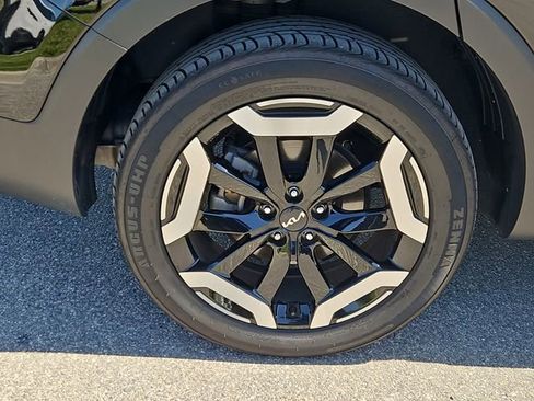 Used 2024 Kia Telluride S FWD image 5