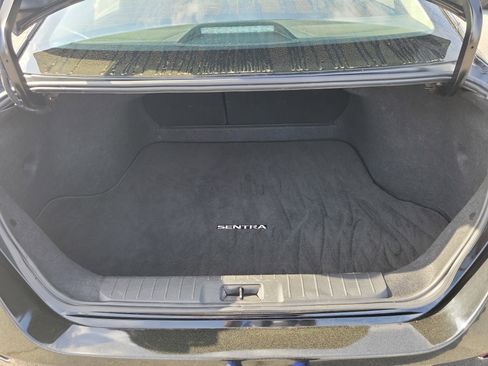 Used 2024 Nissan Sentra SV image 9