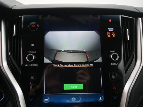 Used 2020 Subaru Outback Premium image 10