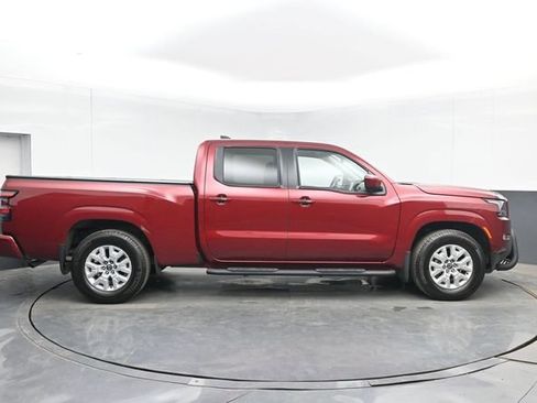 Used 2024 Nissan Frontier SV RWD image 11
