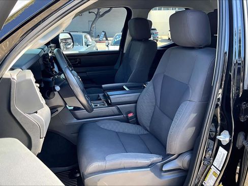 Used 2022 Toyota Tundra SR w/ SR Tow Package image 9