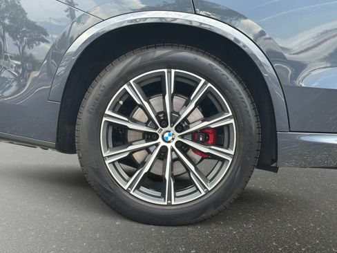 Used 2022 BMW X5 xDrive40i w/ M Sport Package AWD/4WD image 17
