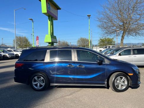 Used 2018 Honda Odyssey EX-L image 2