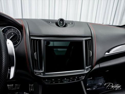 Used 2022 Maserati Levante Modena AWD/4WD image 24