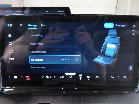 Used 2025 Ford Expedition Platinum w/ Platinum Ultimate Package image 27