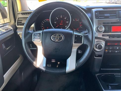 Used 2010 Toyota 4Runner SR5 image 12
