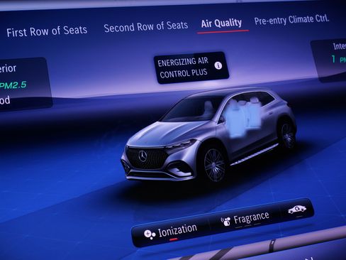 Used 2023 Mercedes-Benz EQS 580 4MATIC SUV image 64