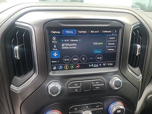 Used 2021 GMC Sierra 1500 AT4 w/ AT4 Premium Package AWD/4WD image 8