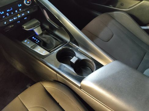 Used 2023 Hyundai Elantra SEL w/ Convenience Package FWD image 26