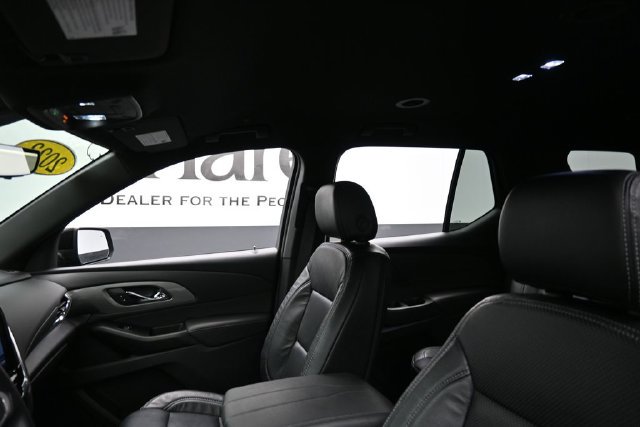 Used 2023 Chevrolet Traverse LT FWD image 18