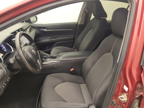 Used 2020 Toyota Camry LE image 17