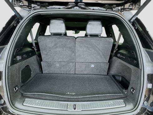 Used 2021 Jeep Grand Cherokee L Summit w/ Luxury Tech Group V image 19