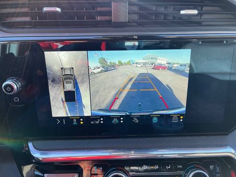 Used 2023 GMC Sierra 1500 Denali AWD/4WD image 9