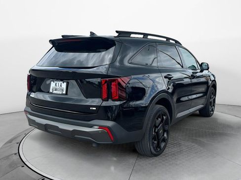 Used 2024 Kia Sorento SX AWD/4WD image 3