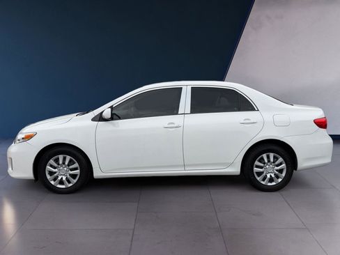 Used 2012 Toyota Corolla S image 2