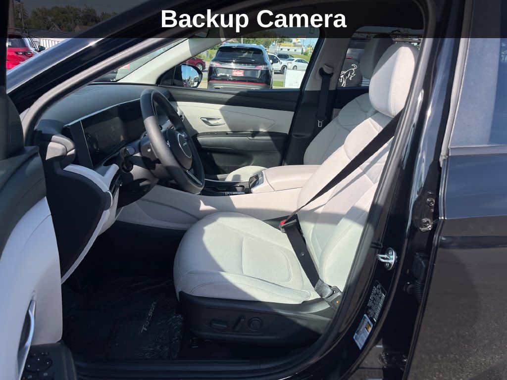 Used 2025 Hyundai Tucson SEL FWD image 12