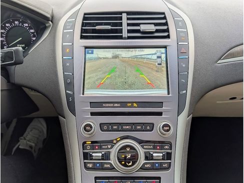 Used 2019 Lincoln MKZ Reserve image 25