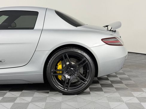 Used 2011 Mercedes-Benz SLS AMG Coupe image 23