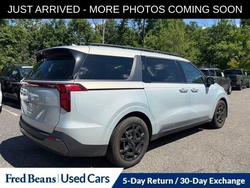 Used 2025 Kia Carnival SX FWD image 8