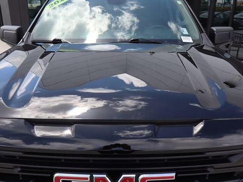 Used 2025 GMC Sierra 1500 Pro w/ Graphite Edition AWD/4WD image 16