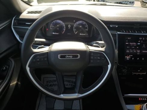 Used 2023 Jeep Grand Cherokee L Laredo AWD/4WD image 19