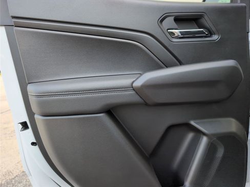 New 2025 GMC Canyon Elevation w/ Convenience Package image 27